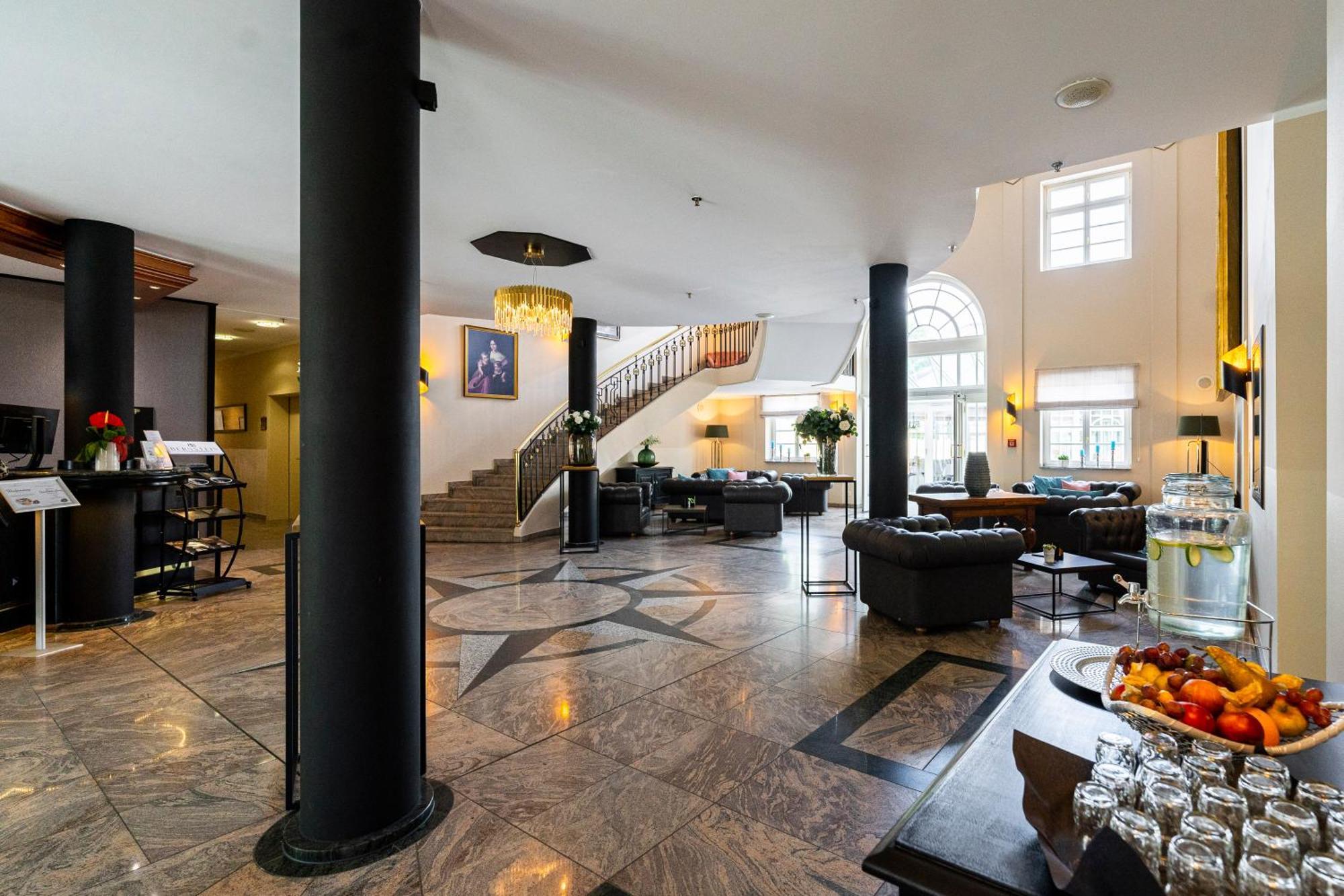 Bernstein Schlosshotel บัลเลนชเตดท์ ภายนอก รูปภาพ
